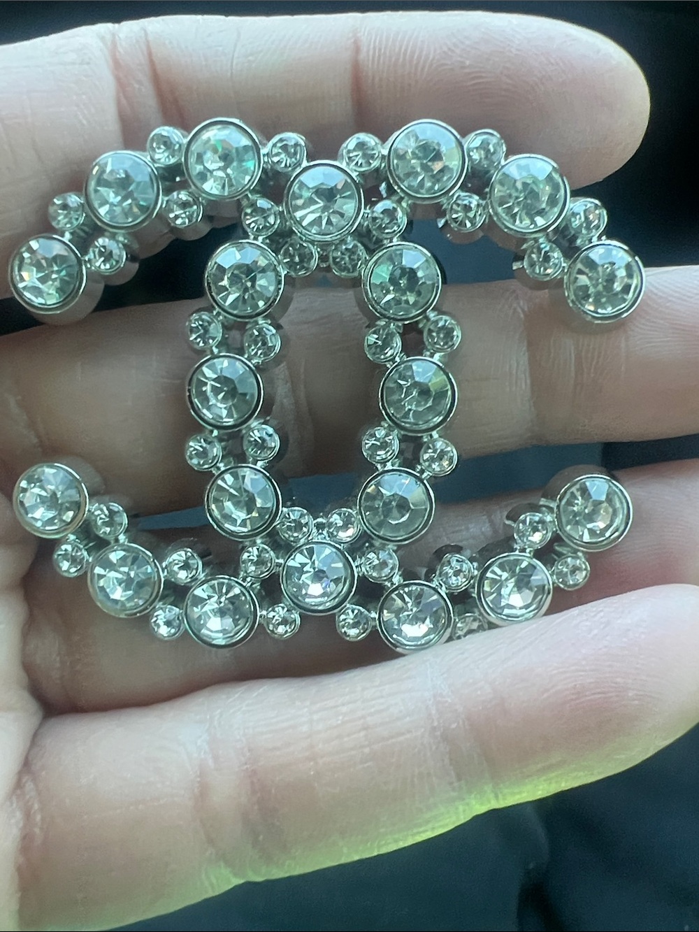 CHANEL Crystal CC Brooch in Clear and Silver - Picture 8 of 9